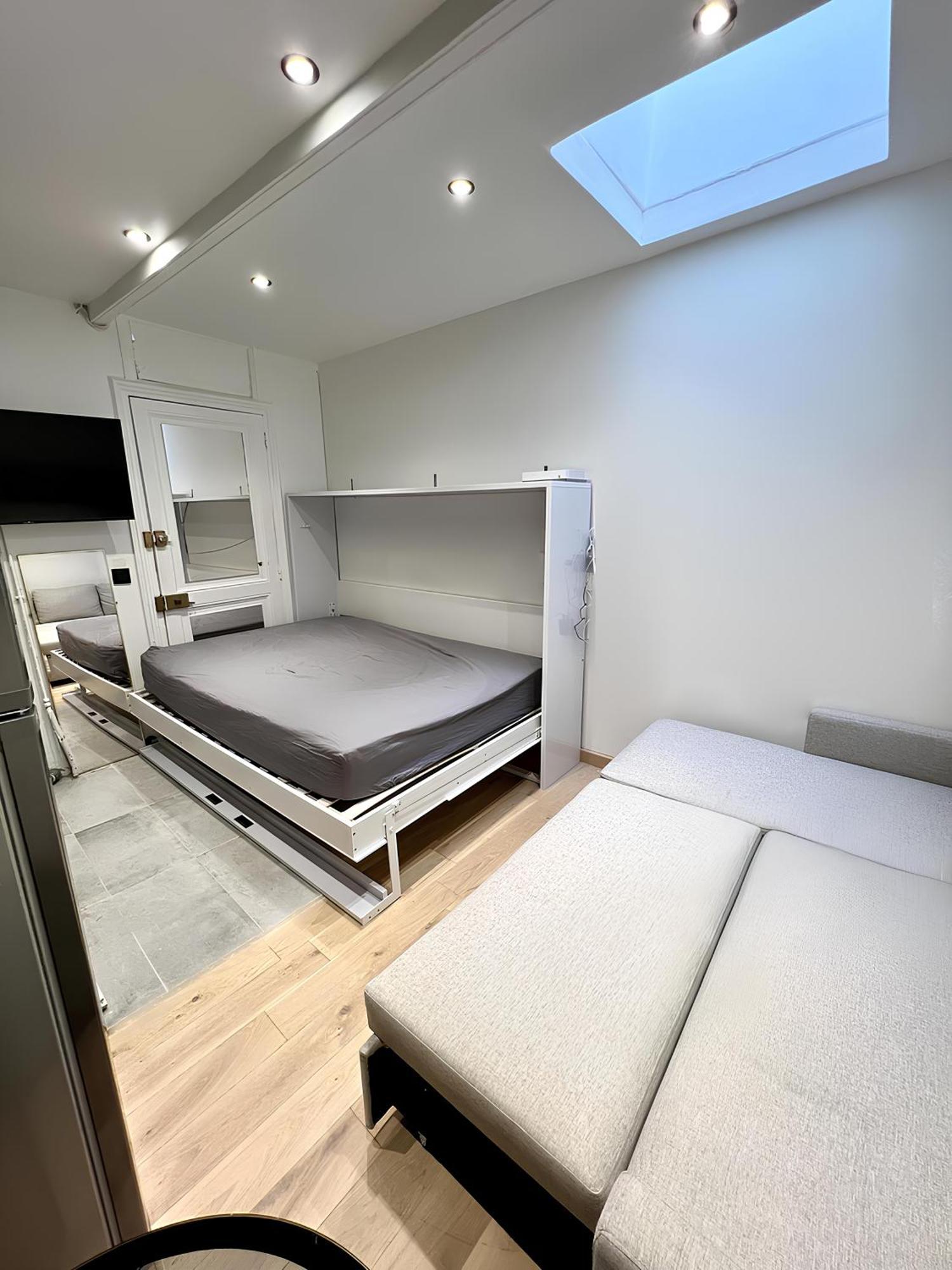 Flat Apartment Neuilly-sur-Seine